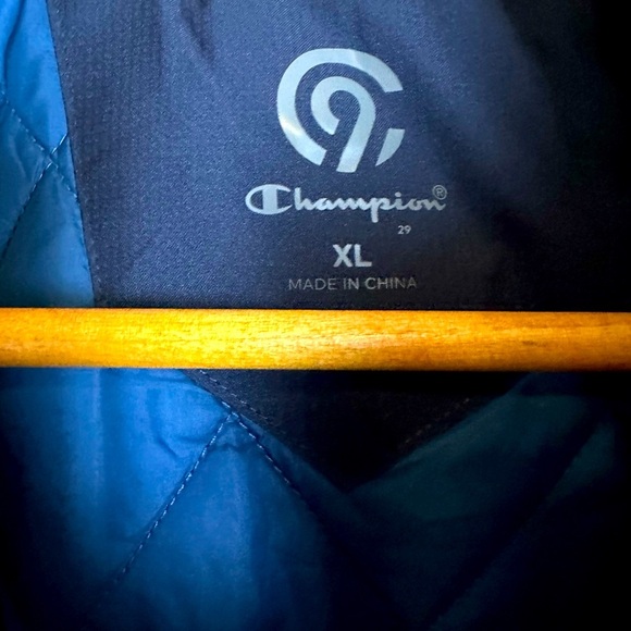 Brand: Champions, size: XL, black jacket, with hood, zipper. - Picture 11 of 13